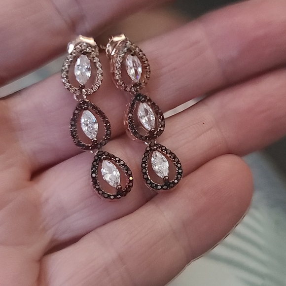 3 layer teardrop Opera station earrings - Picture 8 of 9